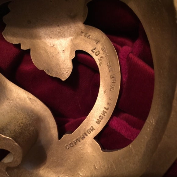 Gold Vintage Scroll Wall Small Shelves - Picture 7 of 12